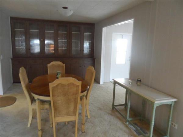 Oak Crest Mobile Home Park9925 Ulmerton Rd., #253Largo, FL 33771