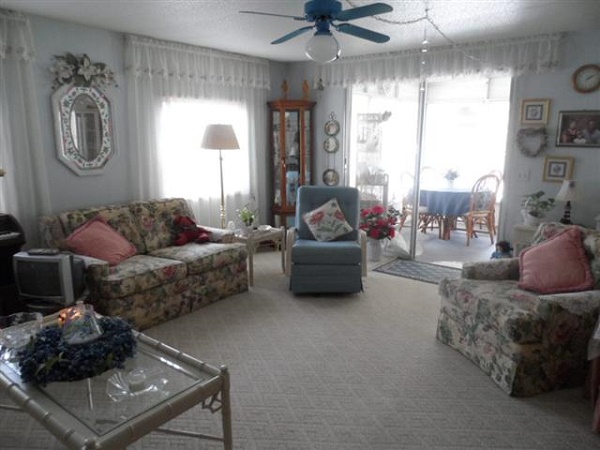 Oak Crest Mobile Home Park9925 Ulmerton Rd., #225Largo, FL 33771