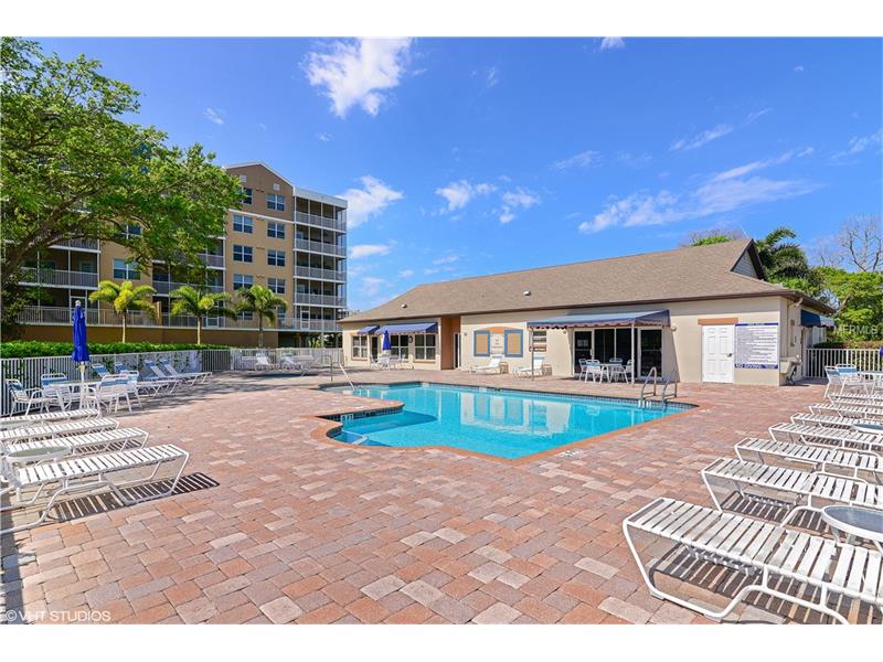 960 STARKEY ROAD, Largo, FL 33771