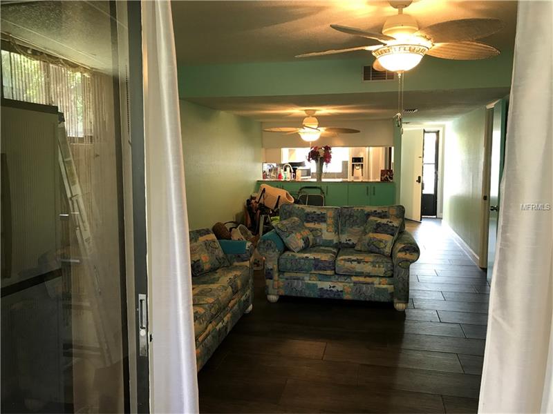 9209 SEMINOLE BOULEVARD, Seminole, FL 33772