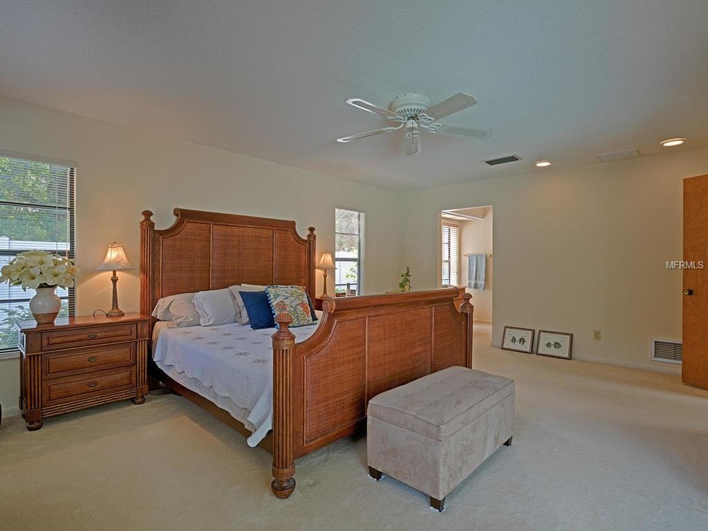 8681 Longwood Dr, Largo, United States 33777