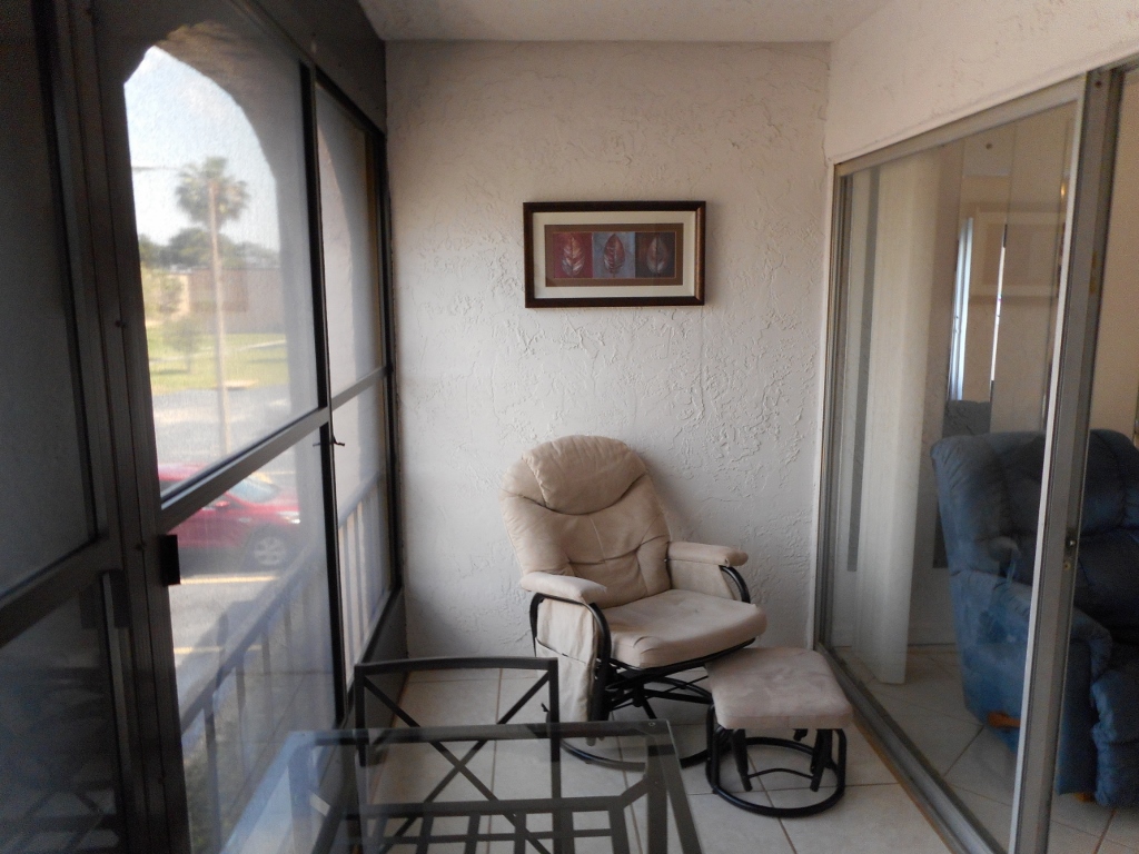 7701 Starkey Rd.#304, Seminole, FL 33777