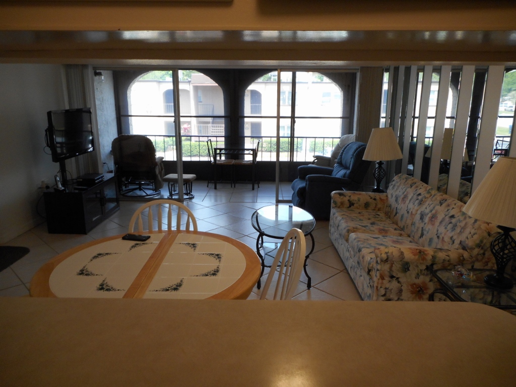 7701 Starkey Rd.#304, Seminole, FL 33777