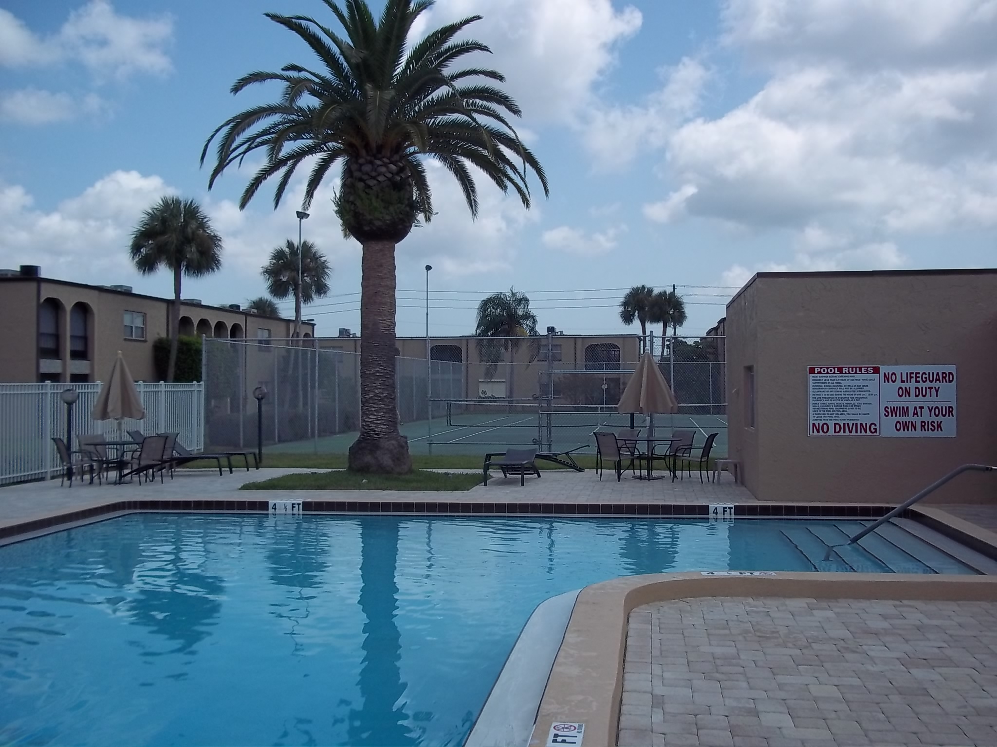 7701 Starkey Rd.#304, Seminole, FL 33777