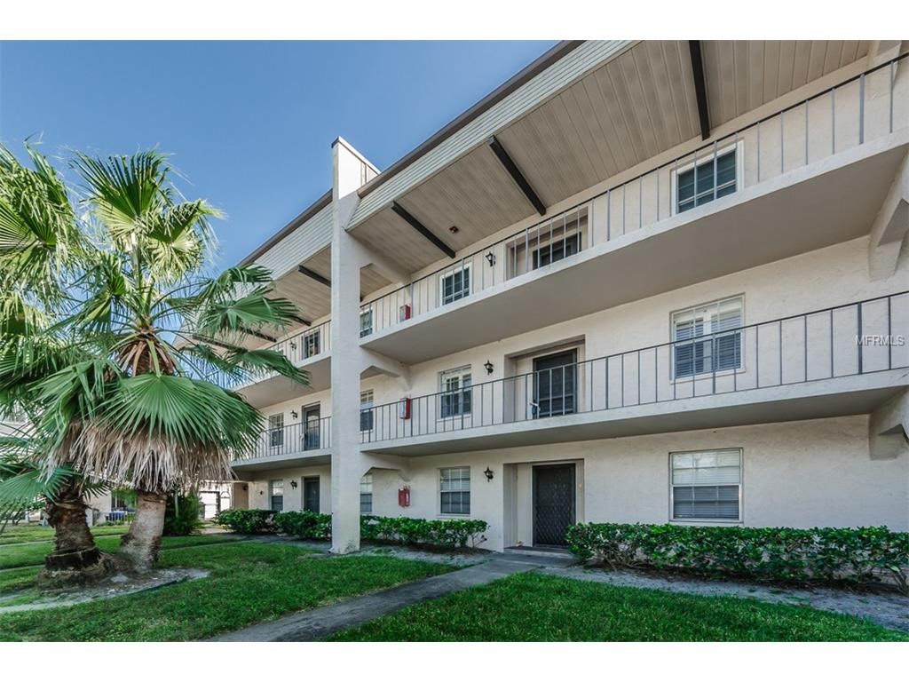 8681 Bardmoor Blvd, Seminole, FL 33777