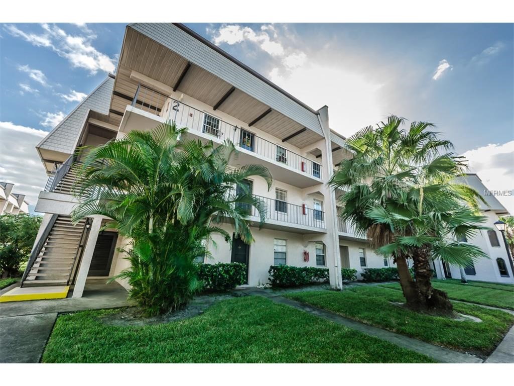 8681 Bardmoor Blvd, Seminole, FL 33777