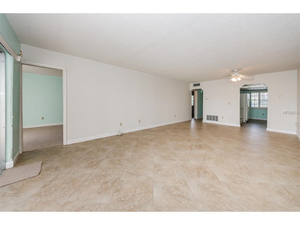 8681 Bardmoor Blvd, Seminole, FL 33777