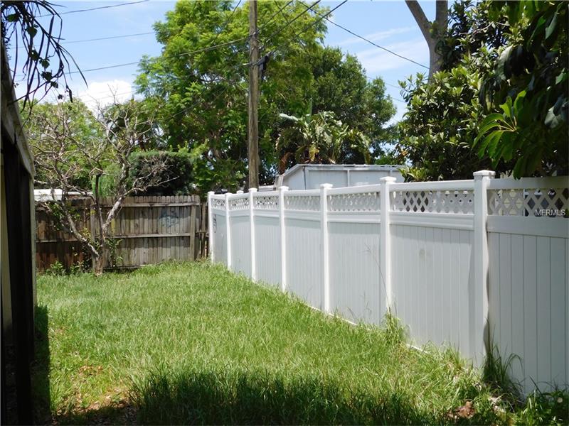8479 74TH AVENUE N, Seminole, FL 33777