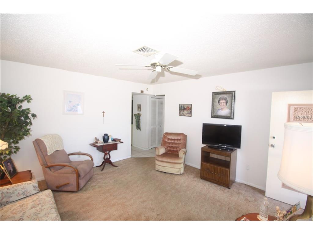 10649 Sandalwood Ct N, Pinellas Park, FL 33782