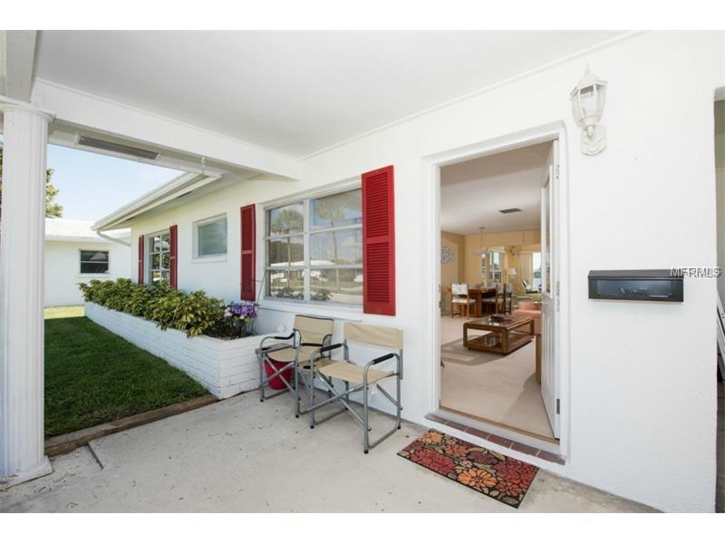 9835 MAINLANDS BOULEVARD W, Pinellas Park, FL 33782
