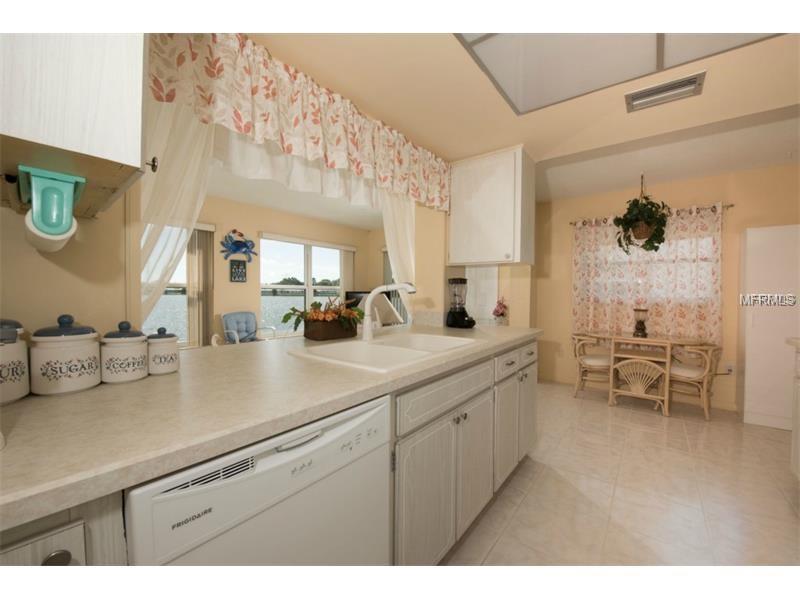 9835 MAINLANDS BOULEVARD W, Pinellas Park, FL 33782