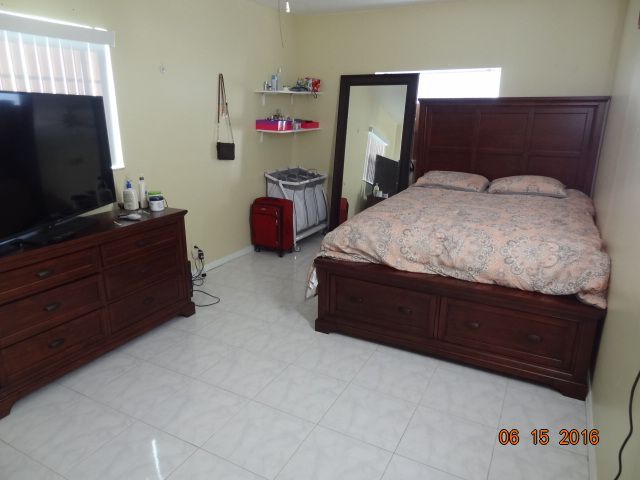 5430 102 Ave N, Pinellas Park, FL 33782