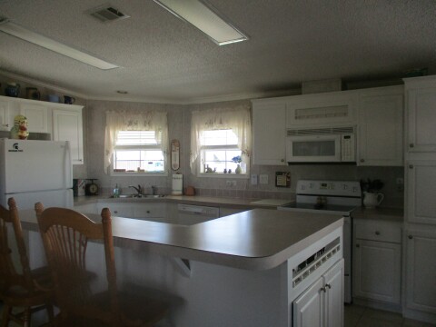 Beacon Hill Colony526 Colony TrailLakeland, FL 33803