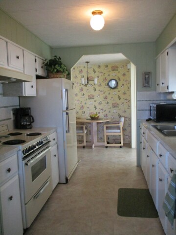 Beacon Hill Colony718 Stokely Ln.Lakeland, FL 33803