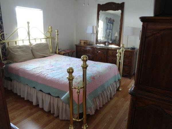 Kings and Queens416 KING EDWARD DR.Lakeland, FL 33805