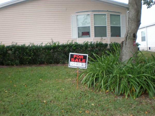 Foxwood Village1567 Valiant Dr.Lakeland, FL 33810