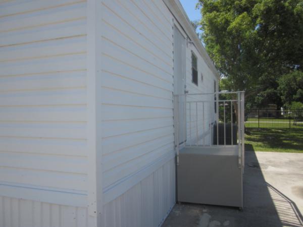 Hickory Hills Manor1410 Colt LaneLakeland, FL 33815