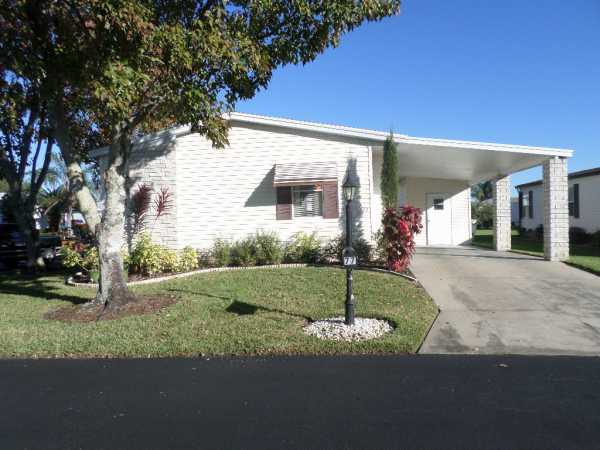 The Hamptons Golf and Country Club77 HEWLETT DRIVEAuburndale, FL 33823