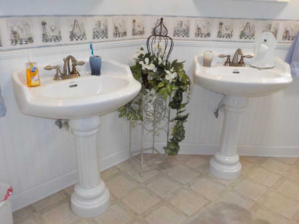 The Hamptons Golf and Country Club11 East Hampton DriveAuburndale, FL 33823
