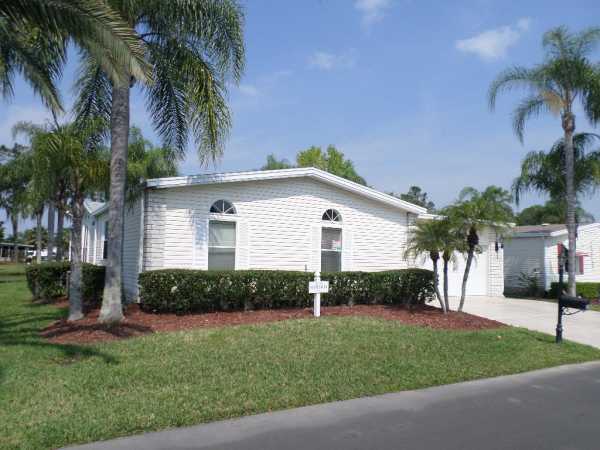 The Hamptons Golf and Country Club424 SEAWANE CIRAuburndale, FL 33823