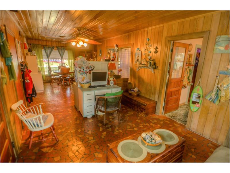 224 W LAKE AVENUE, Auburndale, FL 33823
