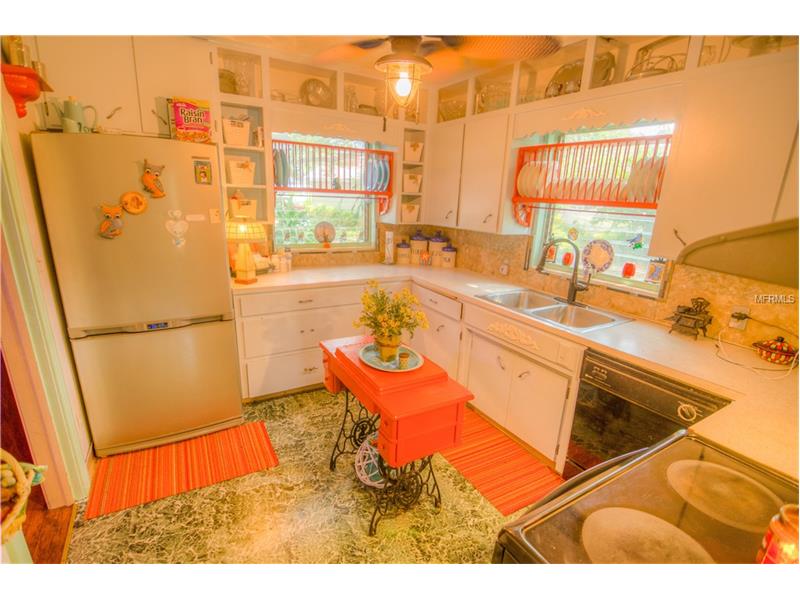 224 W LAKE AVENUE, Auburndale, FL 33823