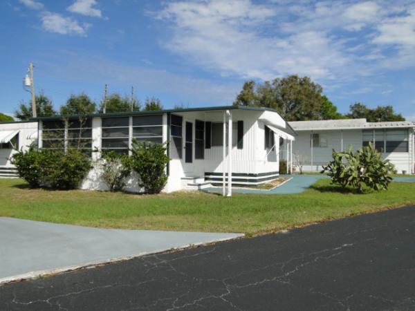 Dell Lake Village6 Greenhaven Rd EastDundee, FL 33838
