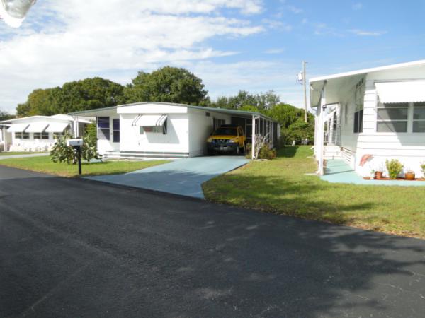 Dell Lake Village6 Greenhaven Rd EastDundee, FL 33838
