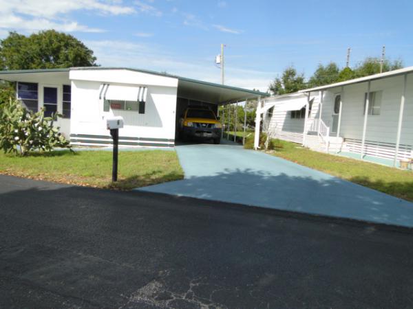 Dell Lake Village6 Greenhaven Rd EastDundee, FL 33838