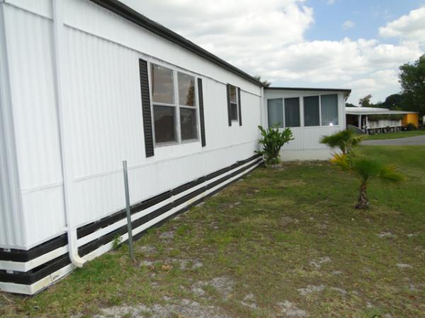 Dell Lake Village232 Greenhaven Rd WDundee, FL 33838