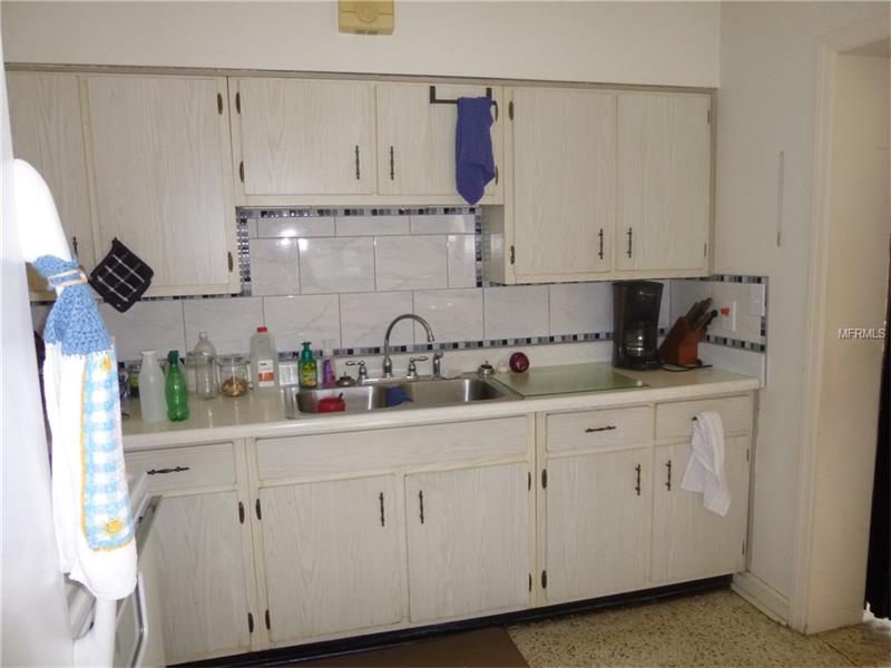 507 RAYMOND AVENUE, Frostproof, FL 33843