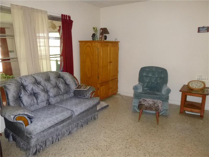 507 RAYMOND AVENUE, Frostproof, FL 33843