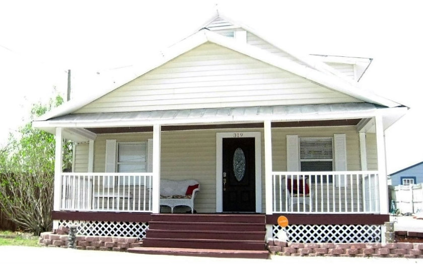 319 N SCENIC HWY, Frostproof, FL 33843