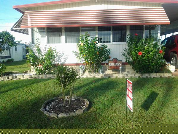 Paradise Village Lakefront Community16 Tyler LaneLake Placid, FL 33852