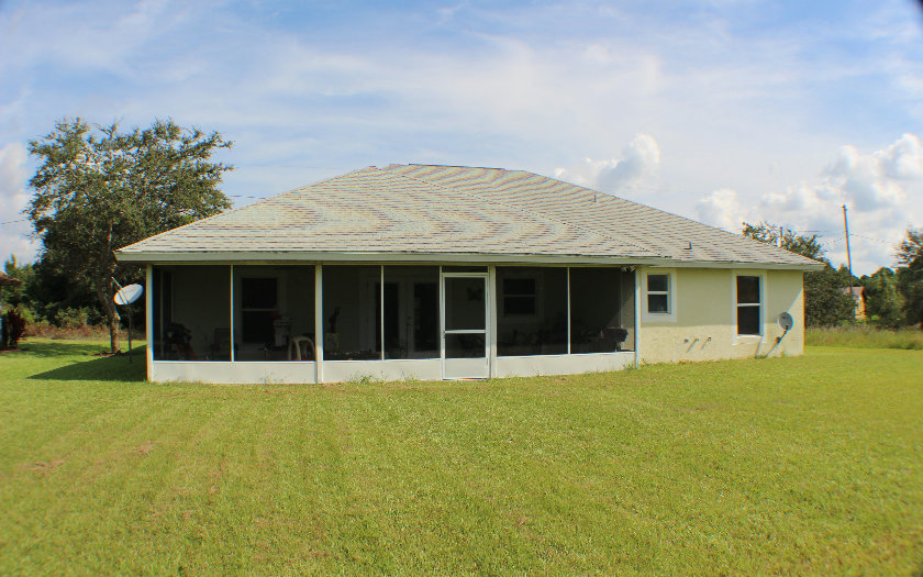 105 NE Farrell Dr, Lake Placid, FL 33852