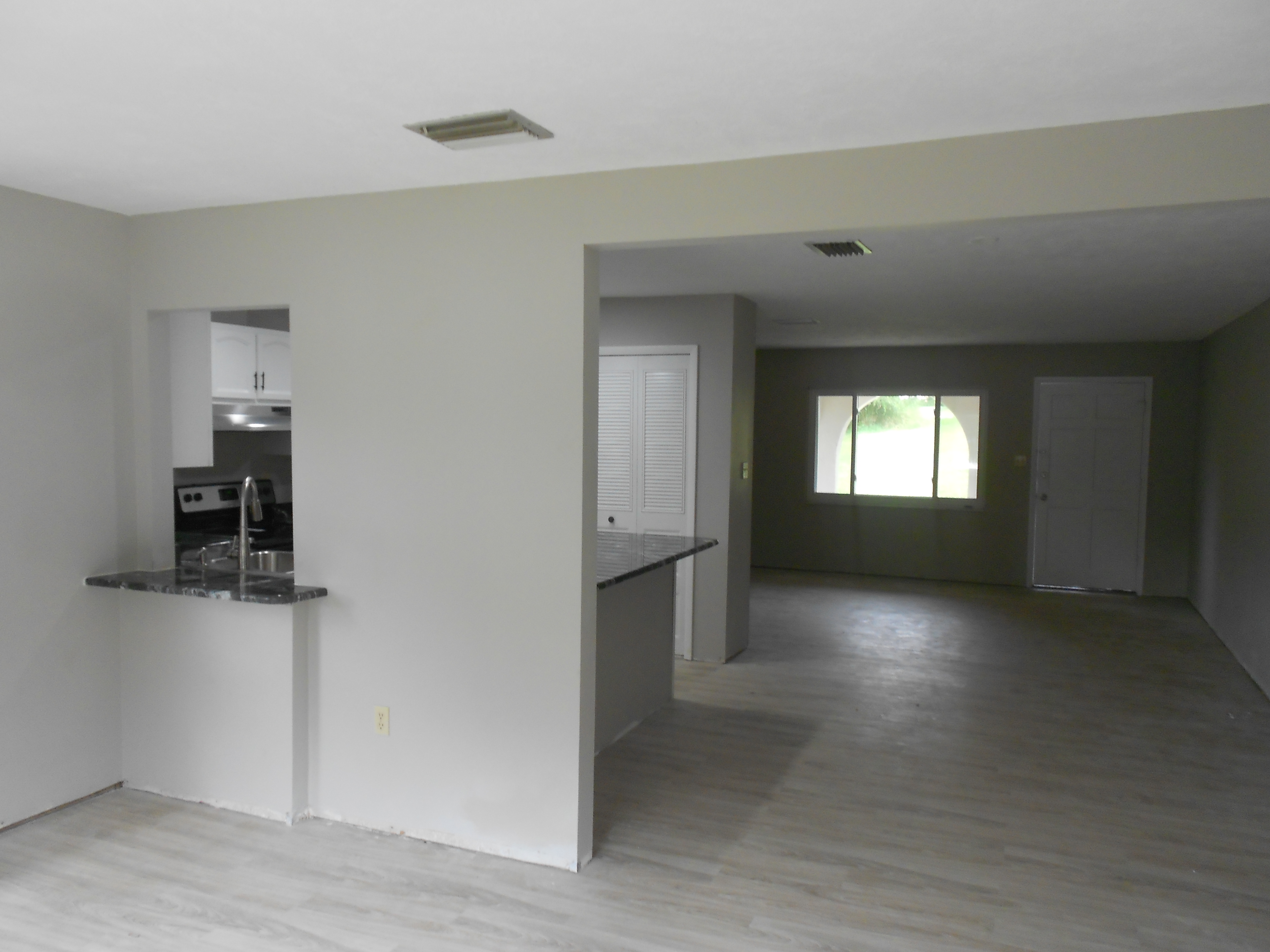 52 Lake Henry Dr, Lake Placid, FL 33852