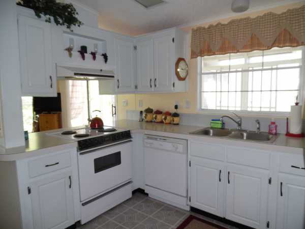 Lake Pointe Village373 Lake Erie LaneMulberry, FL 33860
