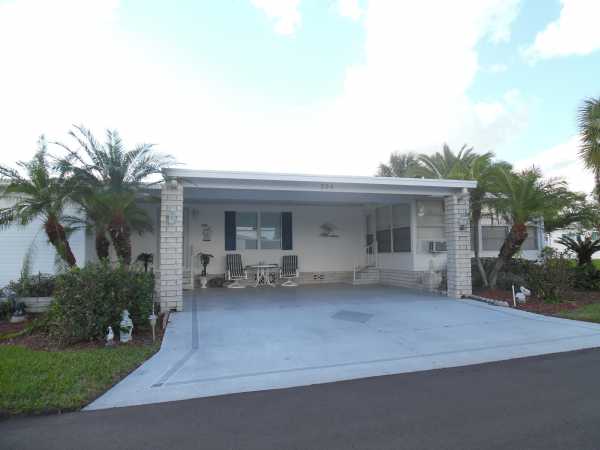 Lake Pointe Village234 Lake Huron DriveMulberry, FL 33860