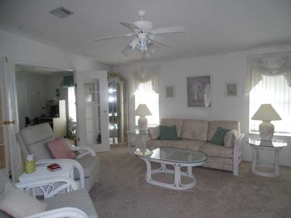 Lake Pointe Village234 Lake Huron DriveMulberry, FL 33860