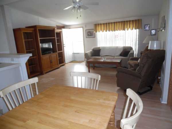 Lake Pointe Village388 Lake Erie LaneMulberry, FL 33860