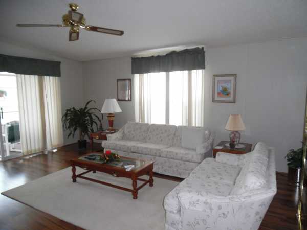 Lake Pointe Village270 Lake Huron DriveMulberry, FL 33860
