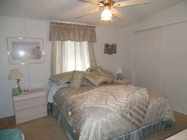 Lake Pointe Village207 Lake Huron DriveMulberry, FL 33860