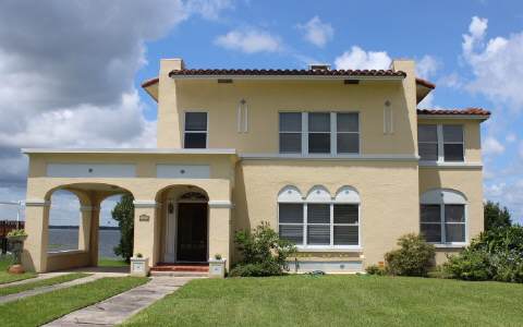 1921 Lakeview, Sebring, FL 33870