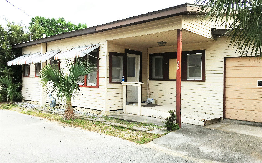 359 Oak Ave, Sebring, FL 33870