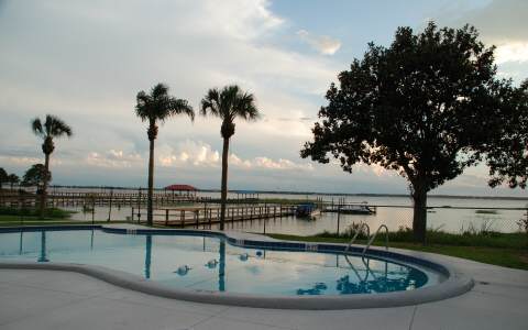 2131 LAKEVIEW DR. - # 208, Sebring, FL 33870