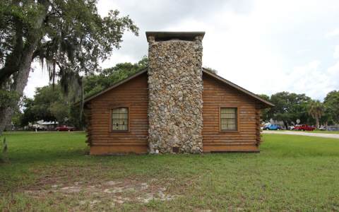 300 S EUCALYPTUS ST, Sebring, FL 33870