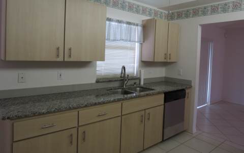 424 HILLCREST RD, Sebring, FL 33870