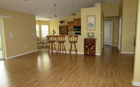 413 BARCELONA DR, Sebring, FL 33875