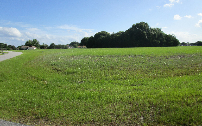 525 GLEN MAR CIR, Sebring, FL 33876