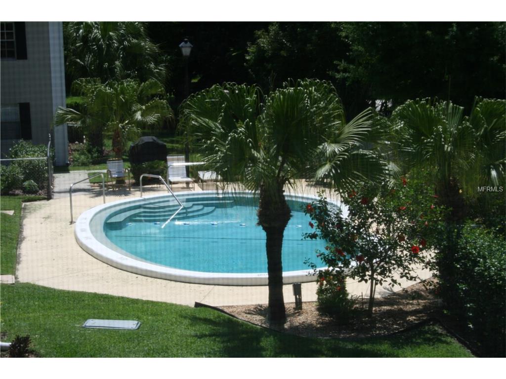 689 Lake Howard Dr Nw, Winter Haven, FL 33880